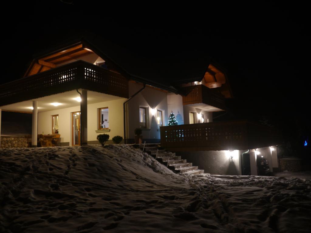 Apartment Brumec Бохин Стая снимка