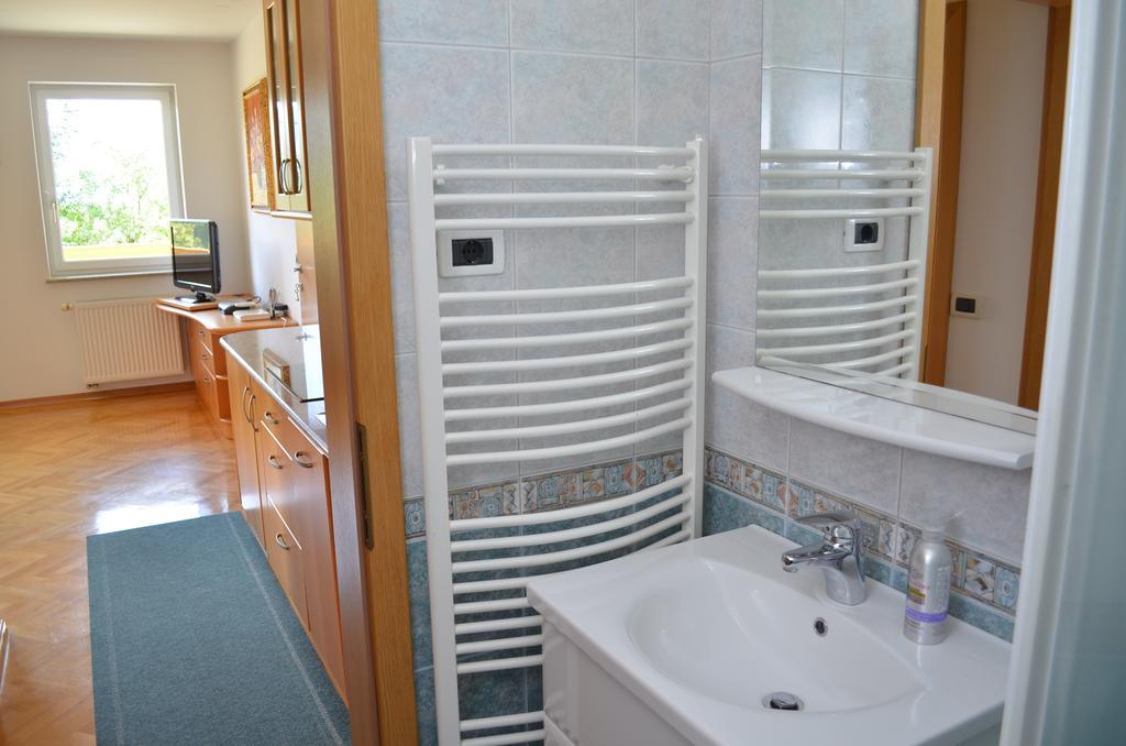 Apartment Brumec Бохин Стая снимка