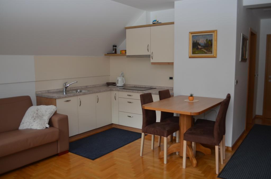 Apartment Brumec Бохин Екстериор снимка